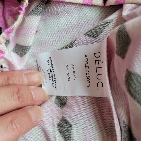 Deluc Holder Blouse, BNWT with Flaw, Size M - Picture 9 of 10